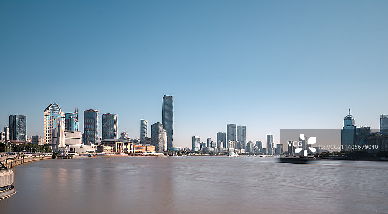 中国上海外滩万国建筑博览群秋日风光图片素材