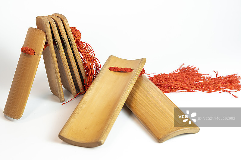 白背景快板竹板图片素材