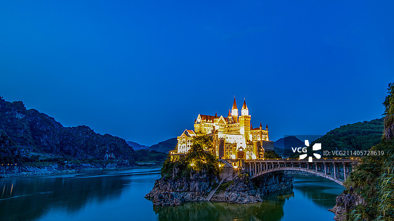 古堡夜色图片素材