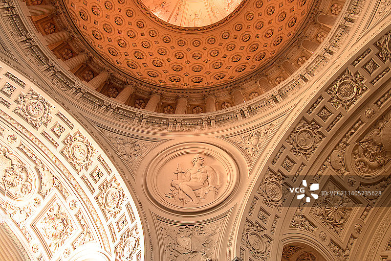 传统华丽的建筑内部装饰图片素材