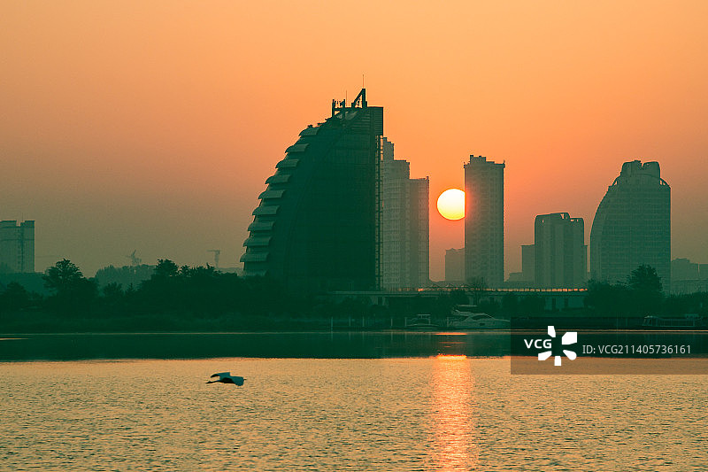 山东临沂沂河日出图片素材