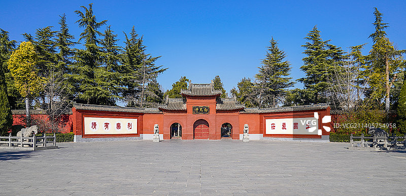 河南省洛阳市白马寺山门秋季户外风光图片素材
