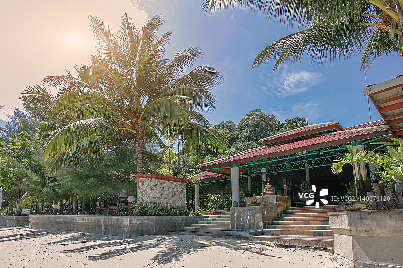 海边度假休闲圣地观光旅客民宿旅馆酒店SPA休闲桑拿建筑充满地中海热带风情图片素材