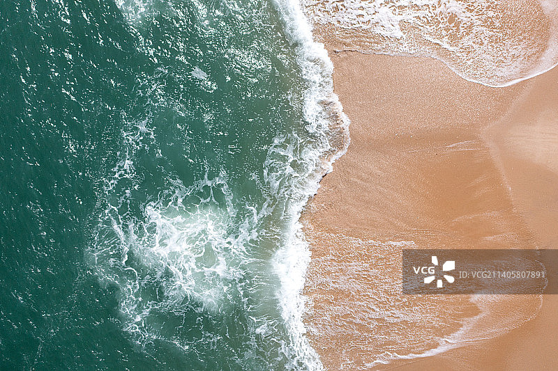 干净的沙滩背景图航拍图片素材