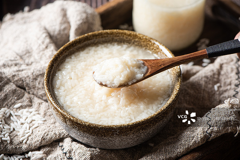 传统小吃米酒醪糟图片素材