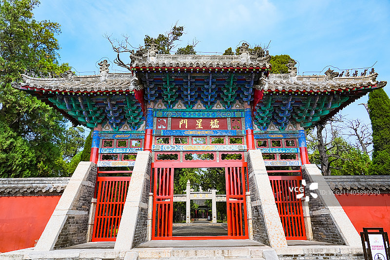 山东省济宁市邹城市孟庙孟府景区——孟庙，又称亚圣庙，为历代祭祀孟子之场所图片素材