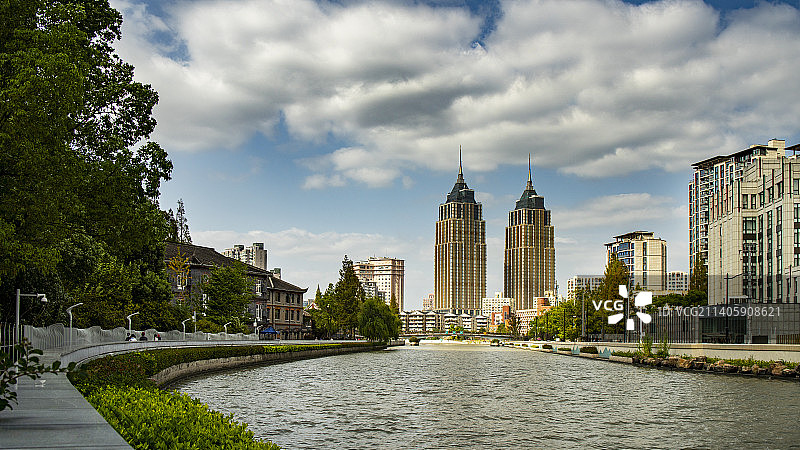 上海苏河湾华政段美景图片素材