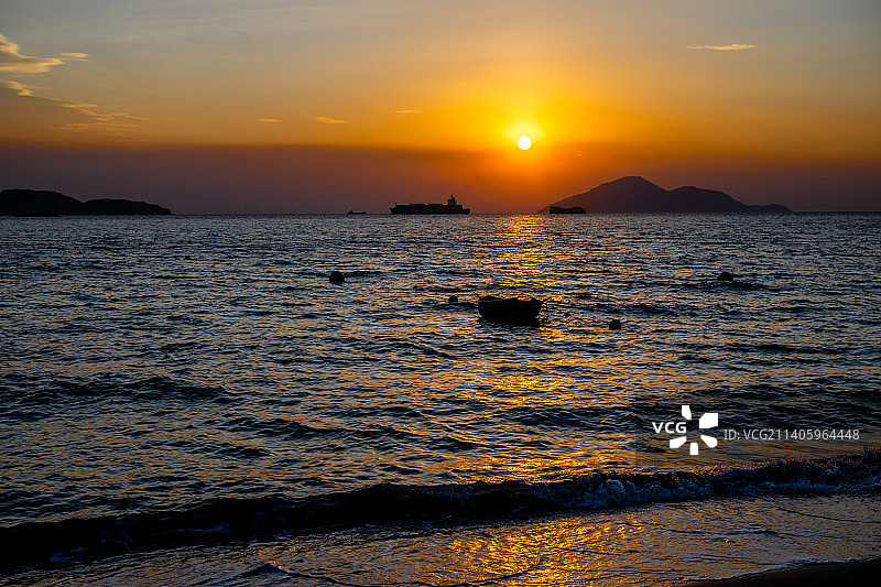 中国香港屯门日落时分的海景图片素材