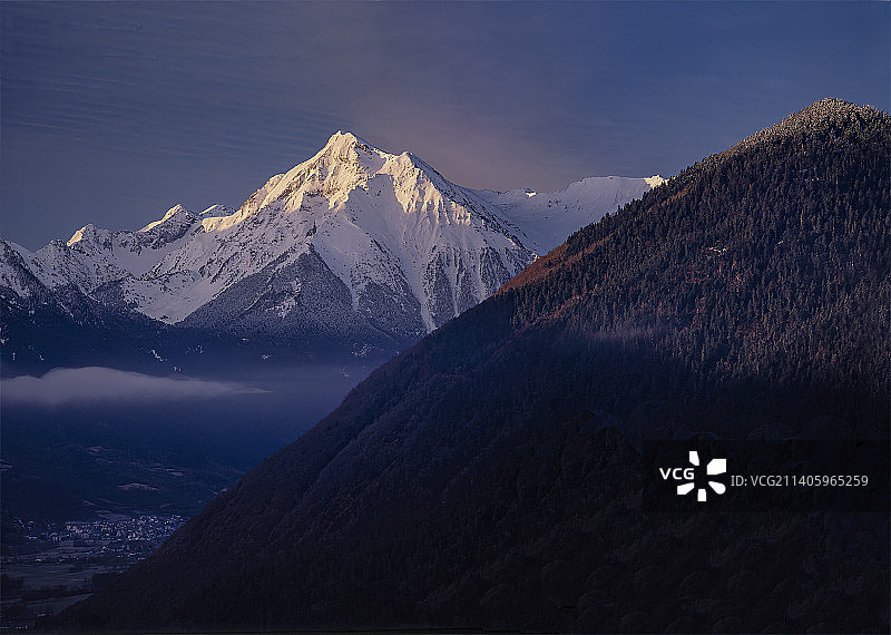 法国雪山风景图片素材