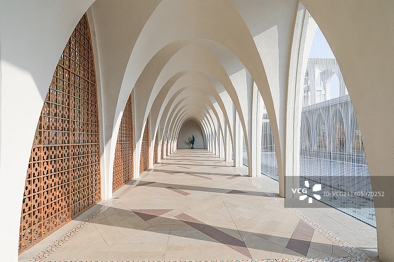 白色拱券拱廊希腊风格建筑图片素材