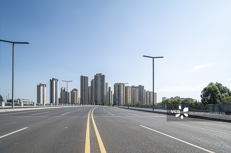 城市道路地面和高楼建筑图片素材