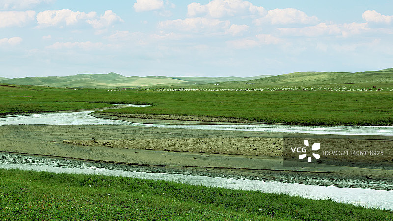 内蒙古赤峰“贡格尔草原”美景迎游客图片素材