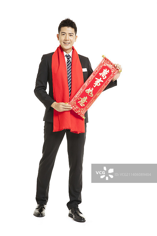 身穿职业装的男子穿戴着红色围巾图片素材