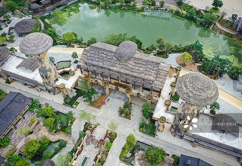 航拍广西河池市南丹县里湖瑶族乡歌娅思谷瑶王寨民俗文化建筑群。图片素材