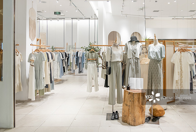 时尚女士服装店图片素材