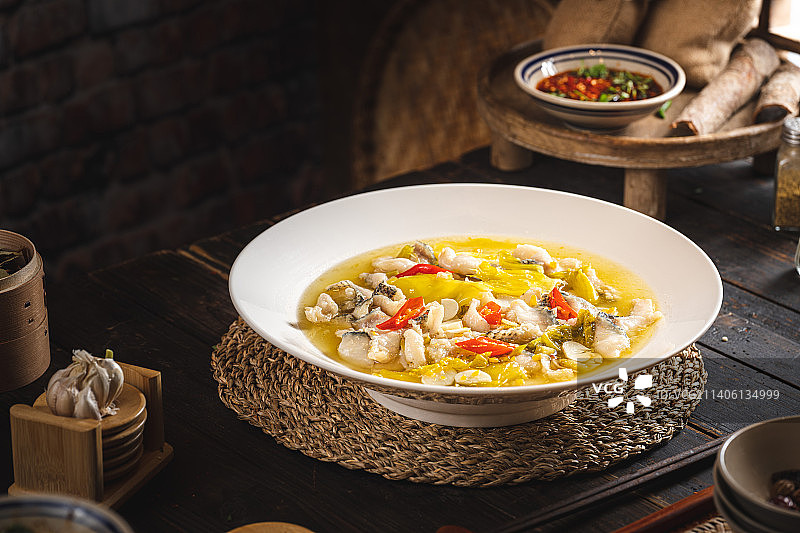 酸汤鱼 酸菜鱼 自贡菜 江湖菜 农家氛围感 复古中国风 川菜 家的味道图片素材