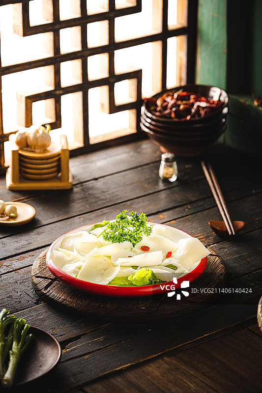 农家怀旧风 复古中国风 火锅串串 重庆老火锅 菜品 猪黄喉 牛黄喉图片素材