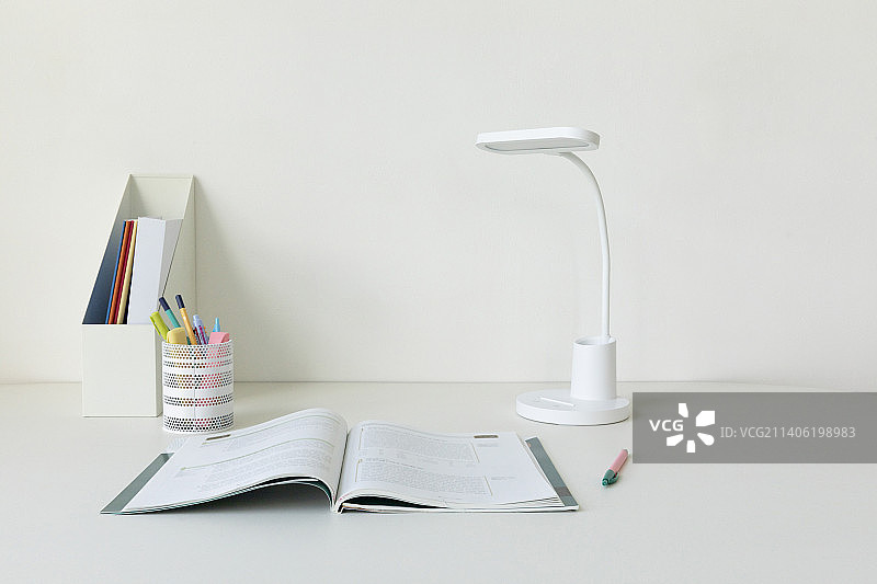 在家学习，书桌场景，参加高考的学生书桌图片素材