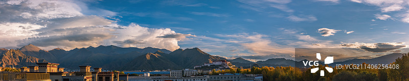 西藏拉萨傍晚全景图片素材