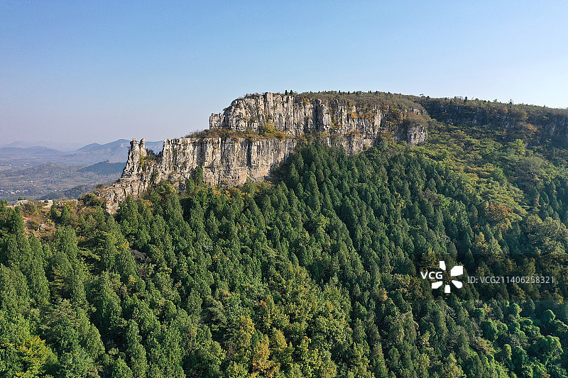 中国北方最大的“盆景”——山东临沂平邑县曾子山图片素材