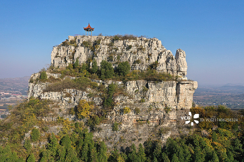 中国北方最大的“盆景”——山东临沂平邑县曾子山图片素材
