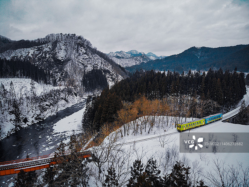 日本秋田县秋田内陆线航拍图片素材