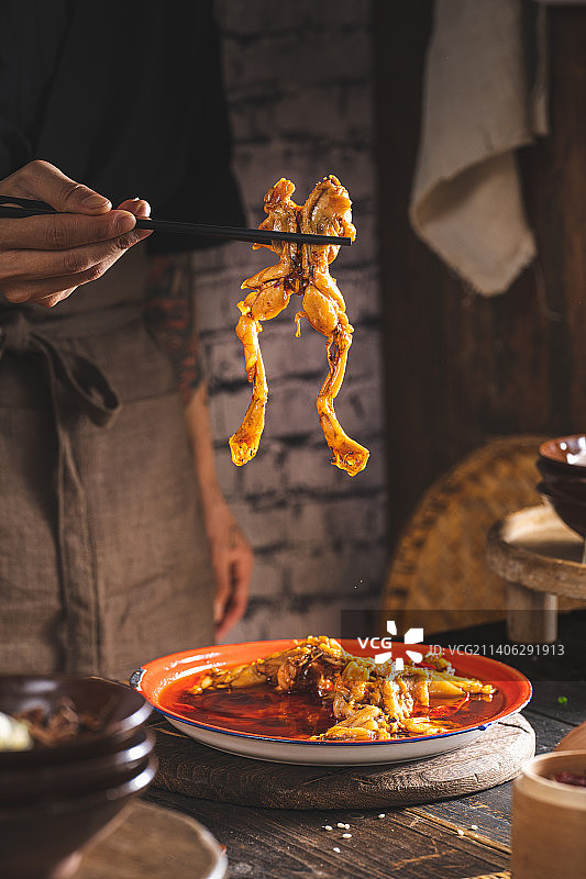 木制背景 老屋农家感  老式怀旧风 中式复古 美蛙 卤蛙 辣卤牛蛙 麻辣牛蛙 木制背景图片素材