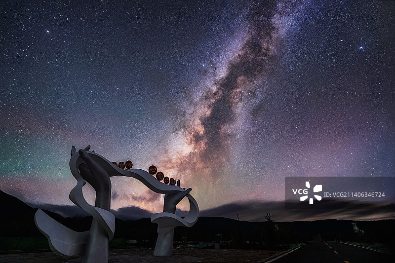 哈达上的星空图片素材