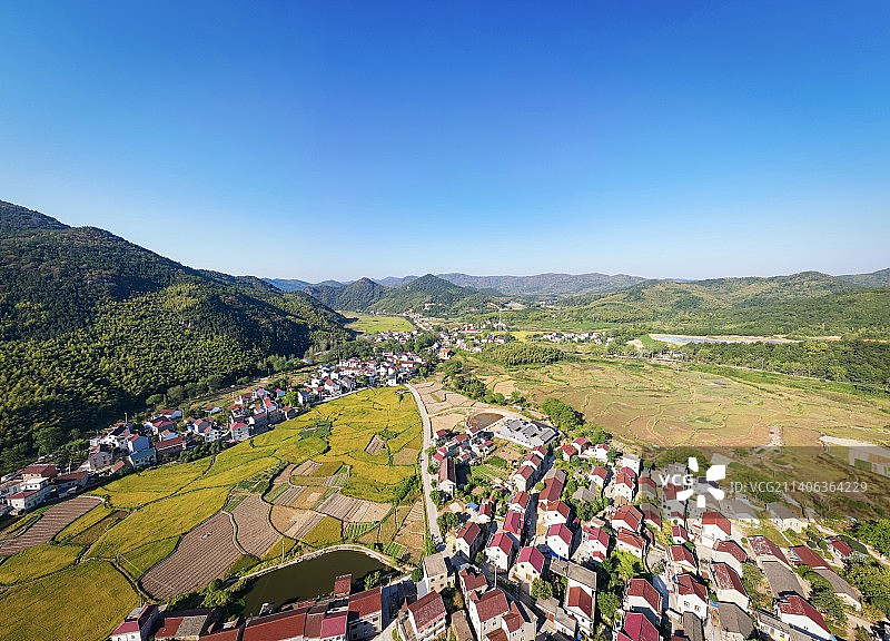 航拍乡村秋色图片素材