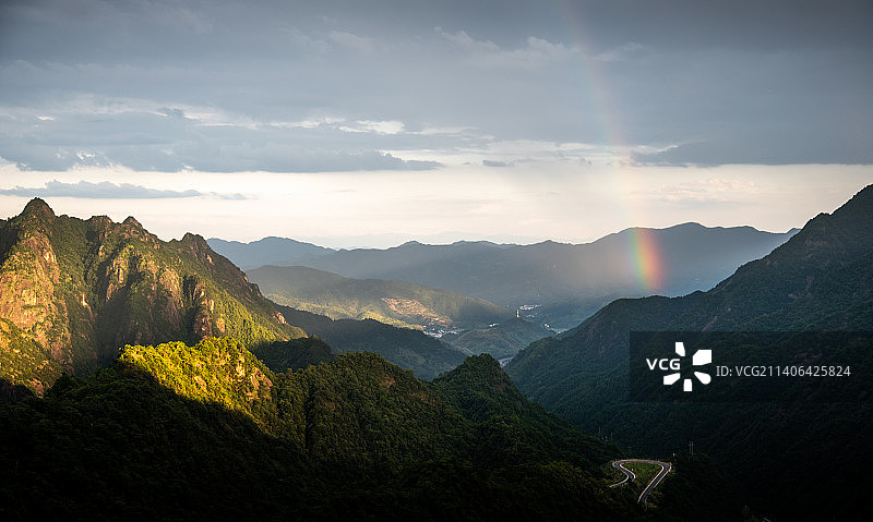 怀玉山的彩虹图片素材