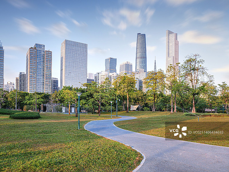 粤港澳大湾区珠江三角洲日落时分的广州华南经济中心枢纽大型CBD商务园区龙头企业环境优雅的公园背景图图片素材