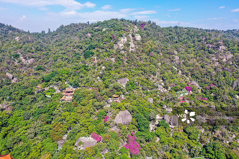 航拍福建厦门南普陀寺 五老峰山脚下图片素材