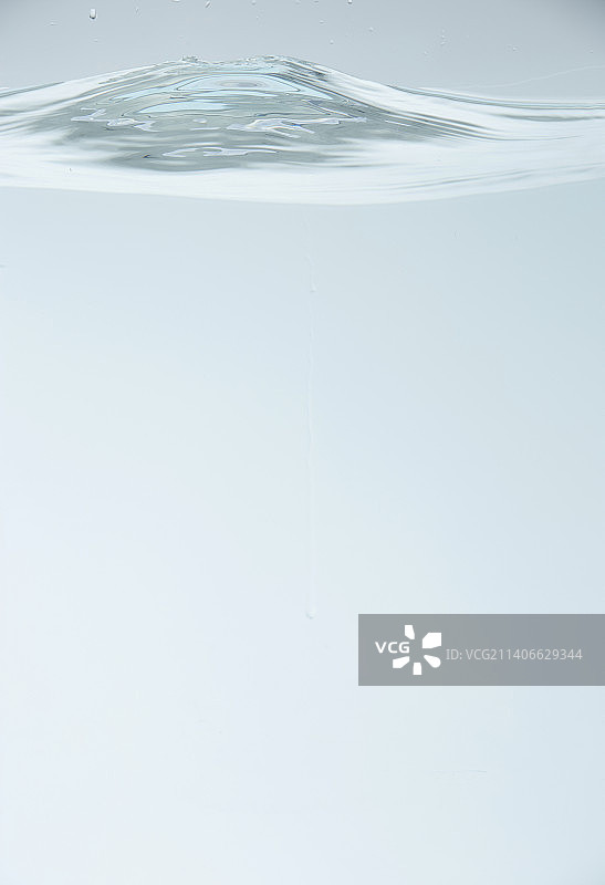 荡漾的水面图片素材