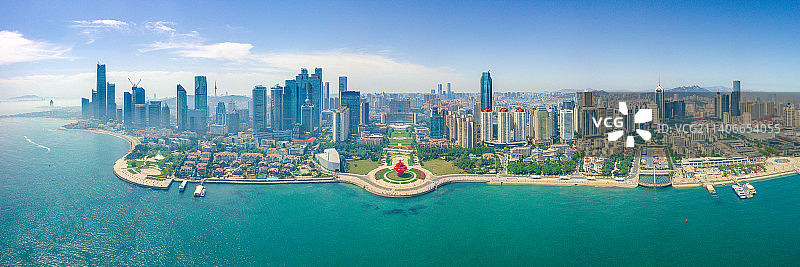 中国山东省青岛市天际线全景图图片素材