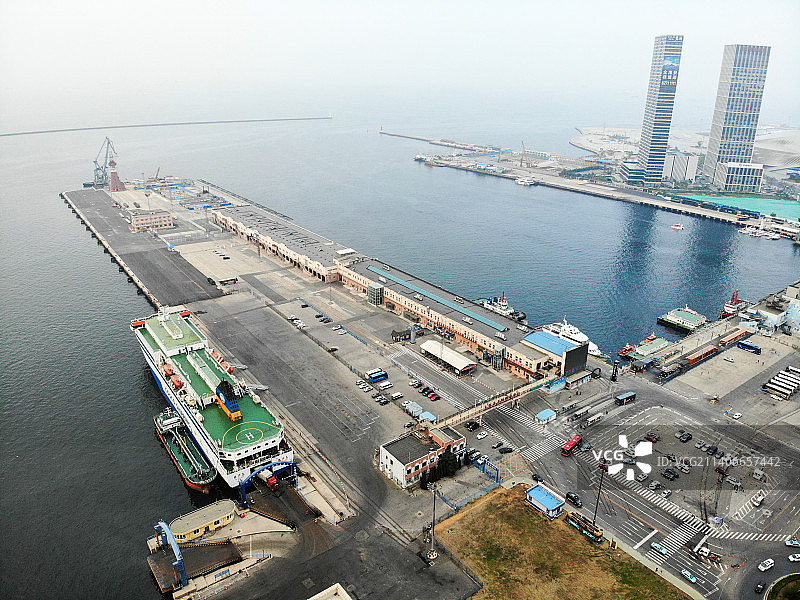 航拍辽宁大连港 港口码头 海港风光图片素材