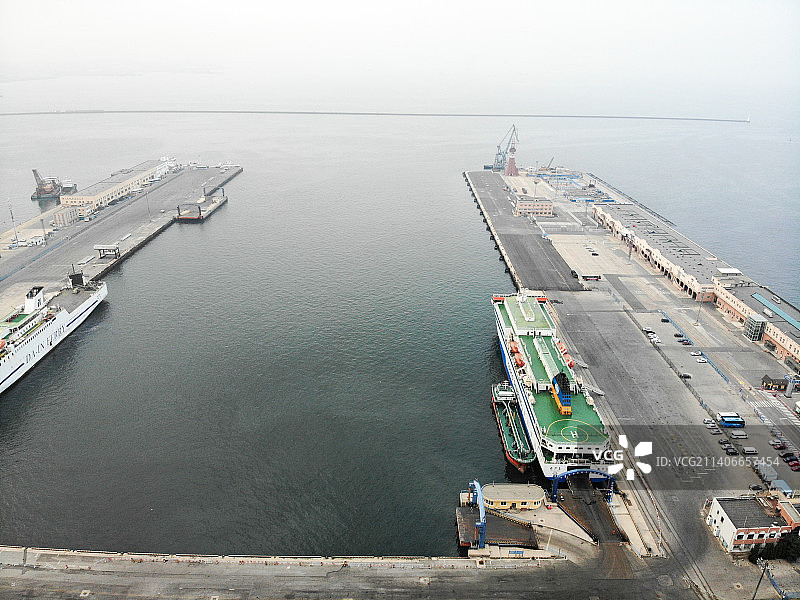 航拍辽宁大连港 港口码头 海港风光图片素材