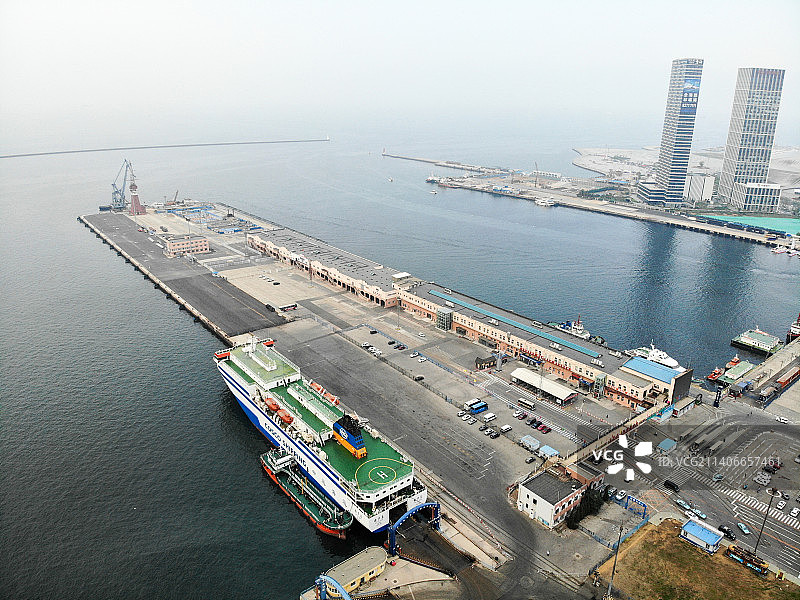 航拍辽宁大连港 港口码头 海港风光图片素材