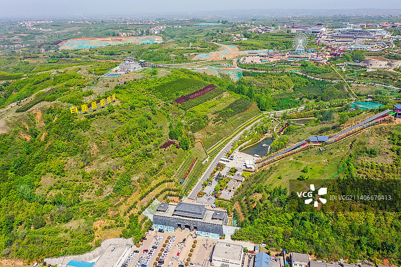 航拍陕西西安白鹿原影视城 蓝田县黄土塬地形风貌图片素材