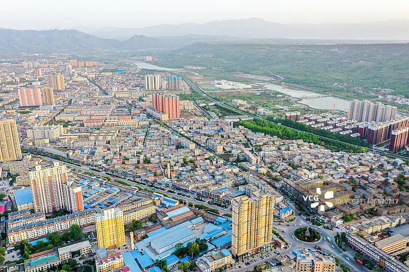 航拍陕西省西安市蓝田县县城风光图片素材