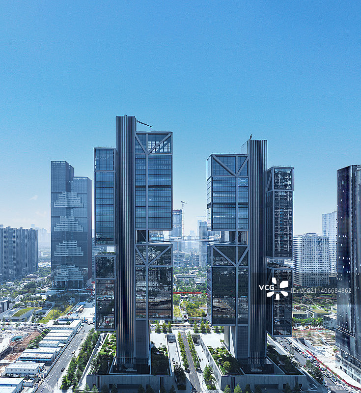 深圳大疆总部天空之城晴天蓝天图片素材