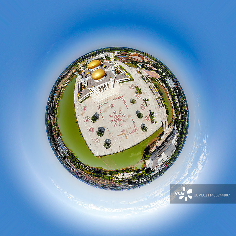 “小行星视角”航拍宁夏银川中华回乡文化园（永宁文化园）金色礼仪大殿720全景图 VR全景照片图片素材