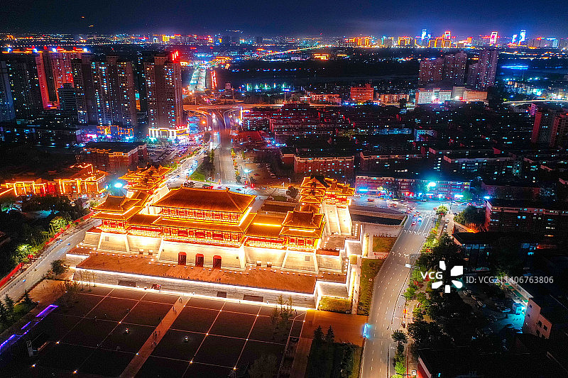航拍河南洛阳隋唐洛阳城应天门遗址夜景灯光秀图片素材