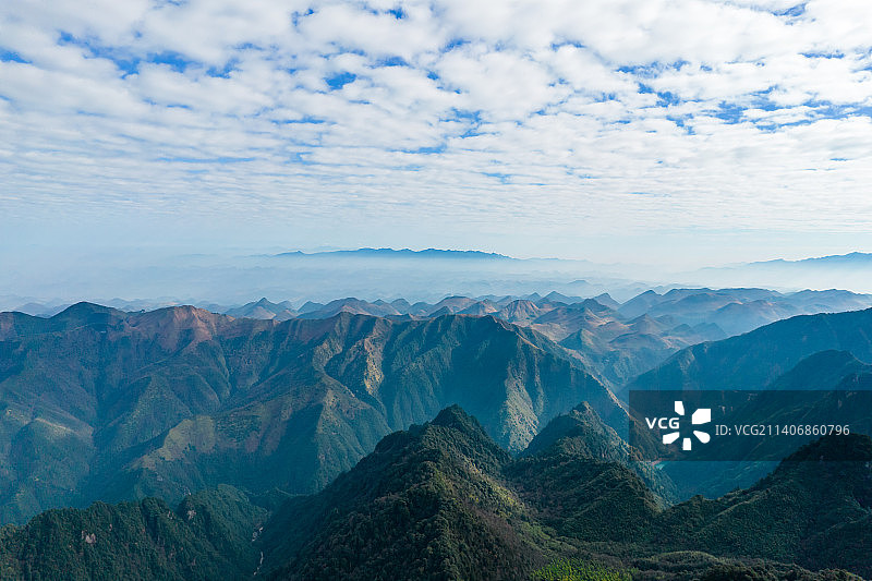 大气航拍南岭山脉-湖南广东交界处图片素材