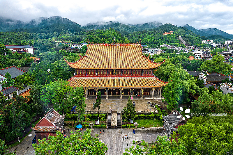 航拍南岳大庙宫殿式建筑群图片素材