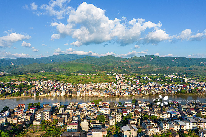 蓝天白云乡村风光航拍图片素材