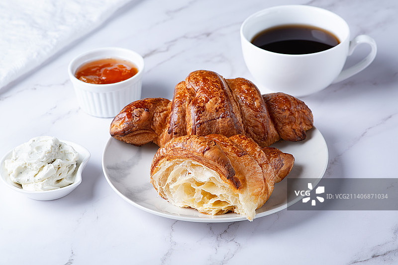 杏子酱羊角面包早餐图片素材