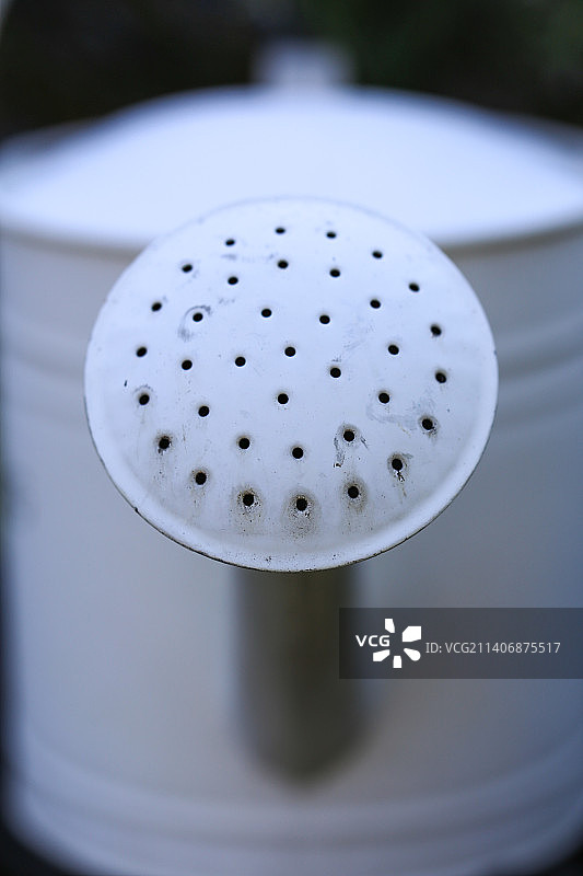 金属浇水壶的特写图片素材