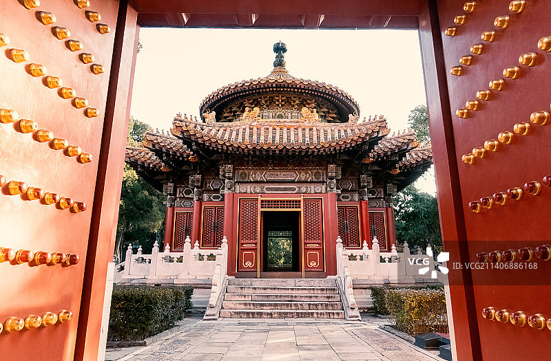 故宫御花园西侧的千秋亭图片素材