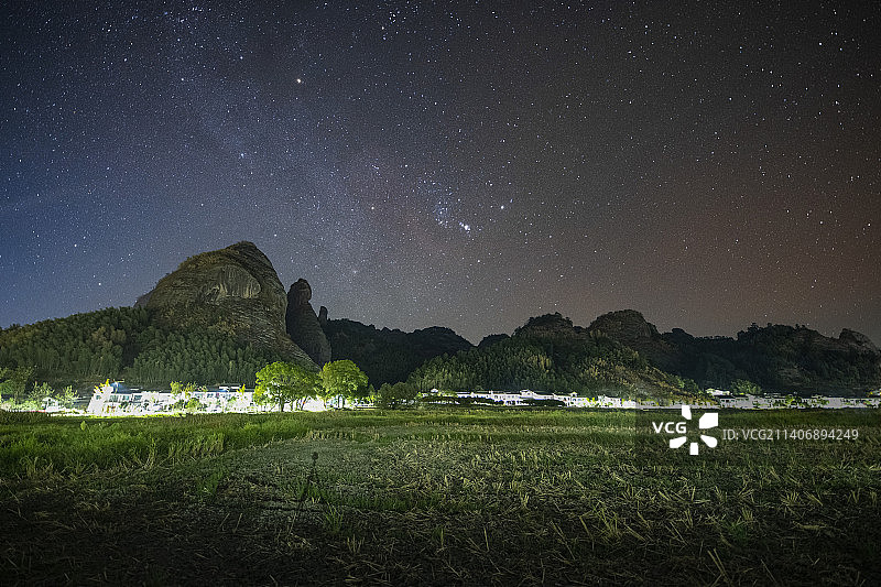 桂林丹霞地貌星空银河图片素材