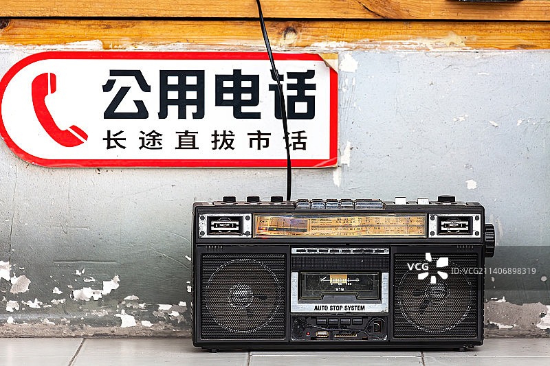 复古老式收音机和电话图片素材